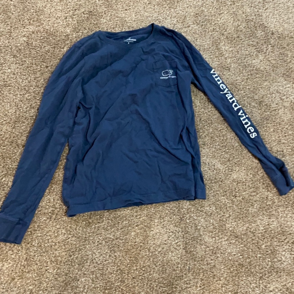 Vineyard Vines long sleeve navy shirt.
